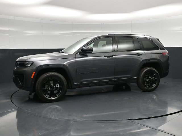 New 2026 Jeep Grand Cherokee Altitude AWD/4WD image 7