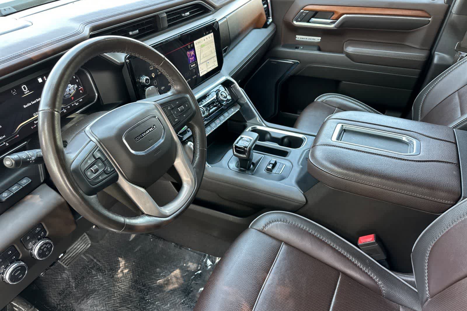 Used 2022 GMC Sierra 1500 Denali w/ Denali Reserve Package AWD/4WD image 12
