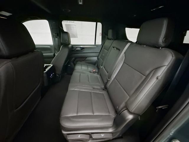 Used 2025 Chevrolet Suburban Z71 w/ Comfort Package image 29