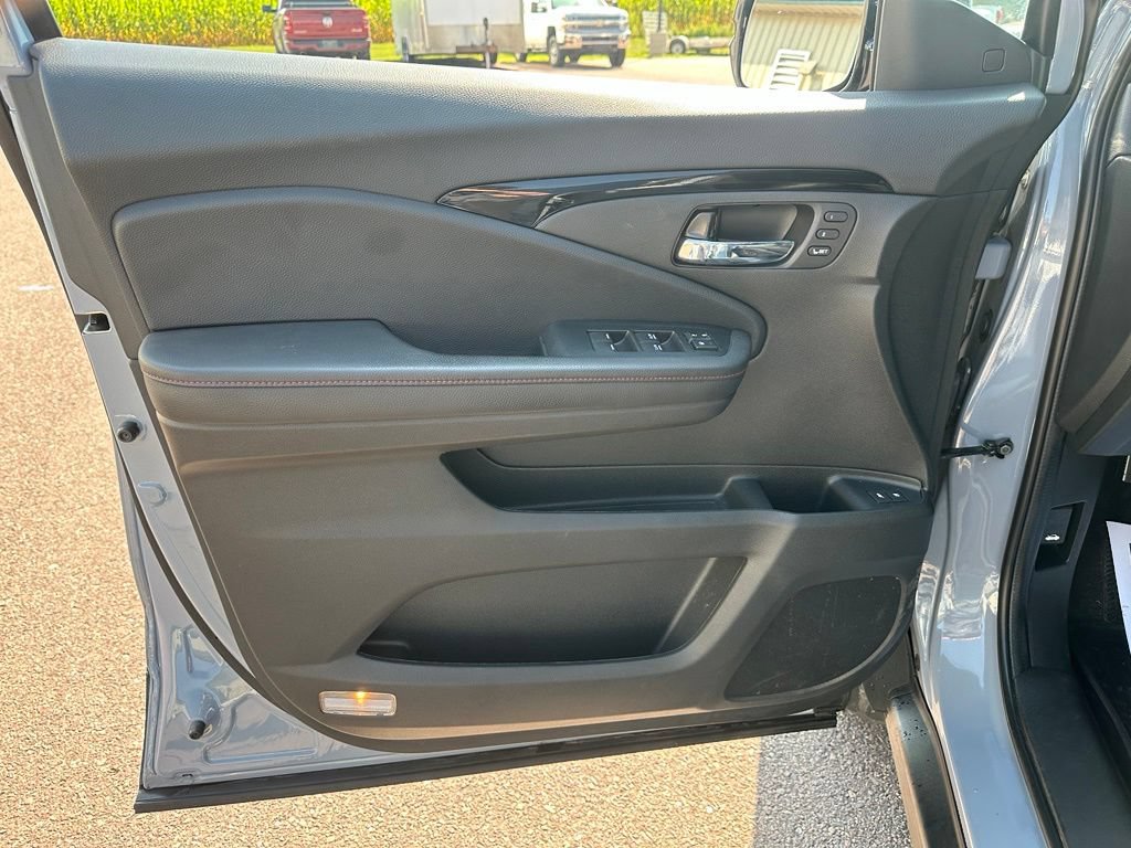 Used 2022 Honda Pilot Black Edition image 12