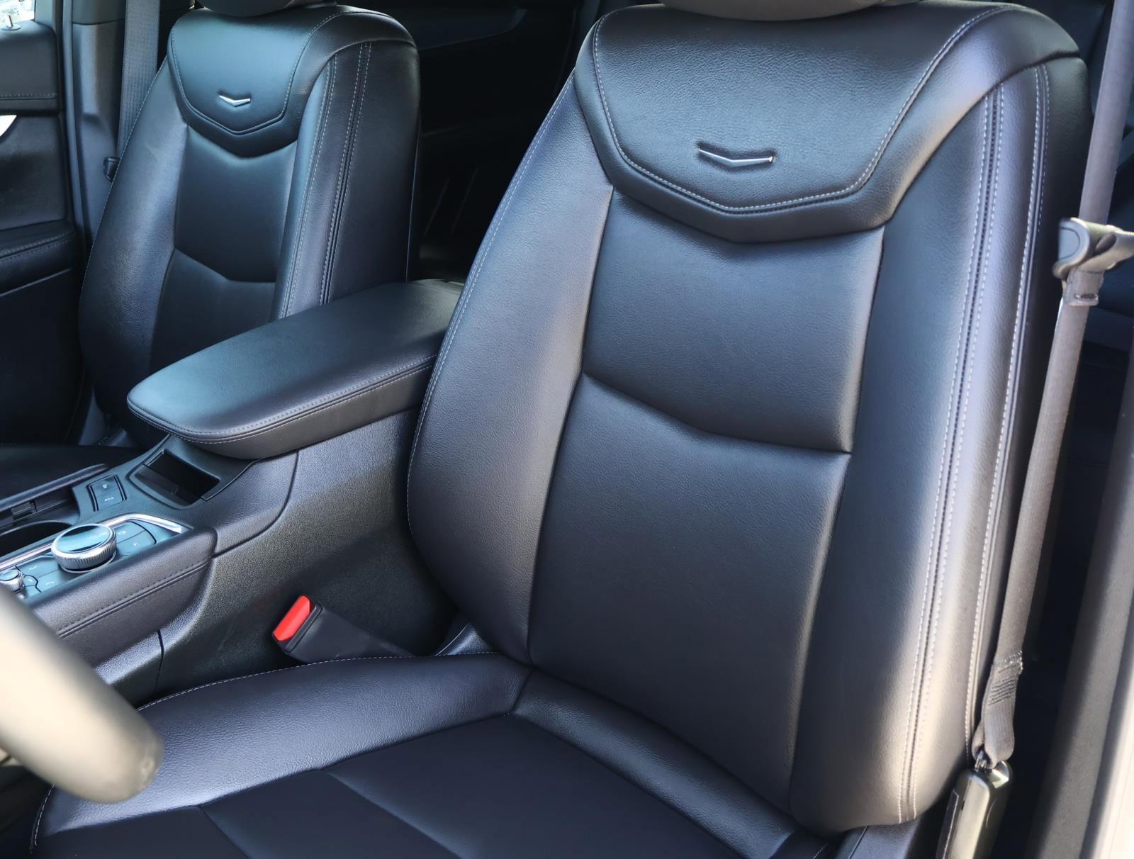 Used 2025 Cadillac XT5 Luxury w/ LPO, Floor Liner Package image 17