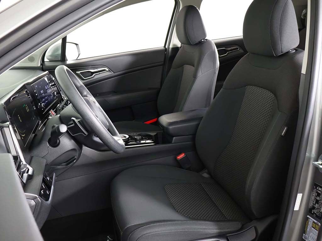 Used 2023 Kia Sportage LX AWD/4WD image 27