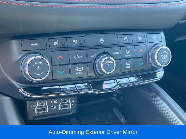 Used 2025 Dodge Durango R/T AWD/4WD image 13