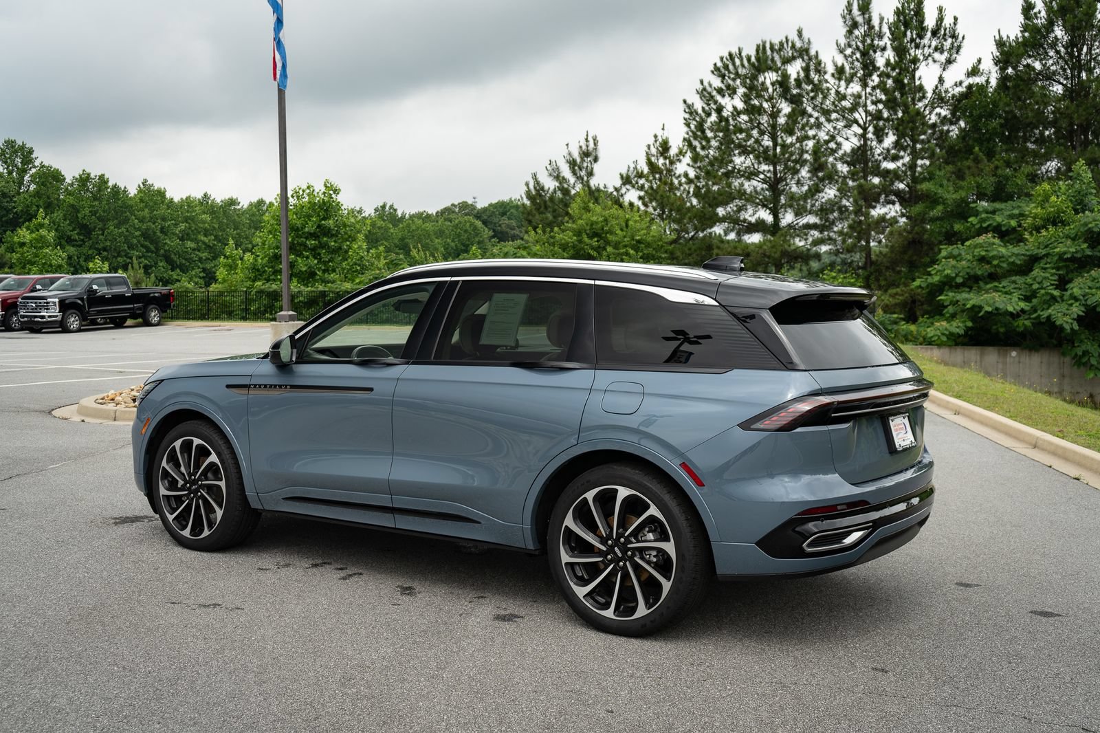 Used 2025 Lincoln Nautilus Black Label AWD/4WD image 16