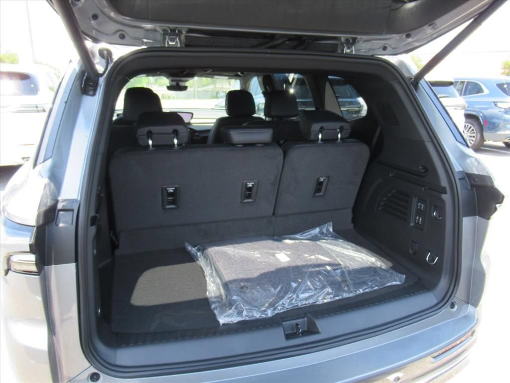 New 2026 Buick Enclave Avenir w/ Super Cruise Package FWD image 30