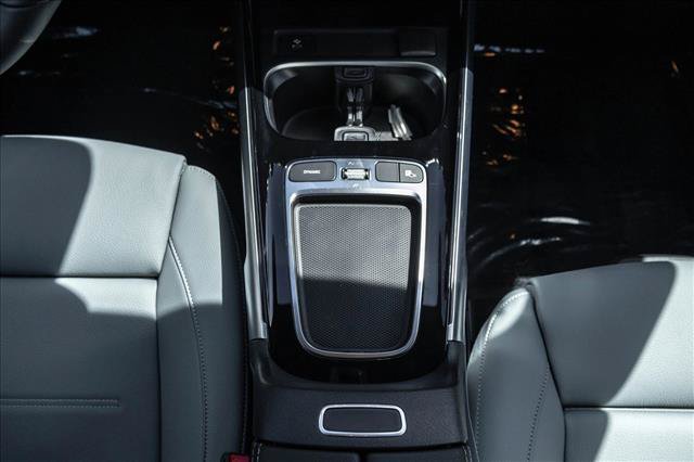 New 2026 Mercedes-Benz GLB 250 4MATIC image 18