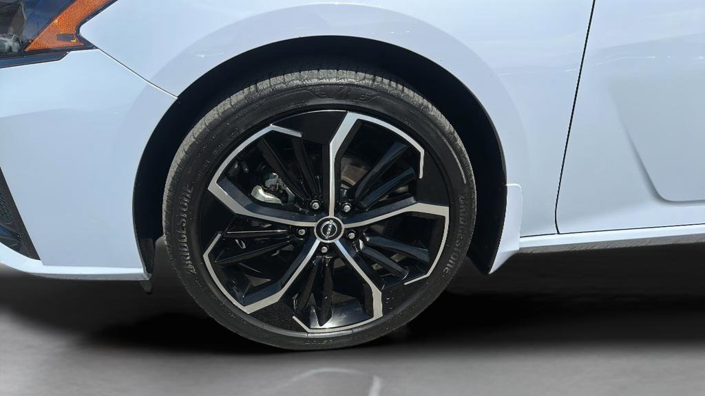 Used 2023 Nissan Altima 2.5 SR w/ SR Premium Package AWD/4WD image 23
