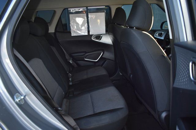 Used 2023 Kia Soul LX image 32
