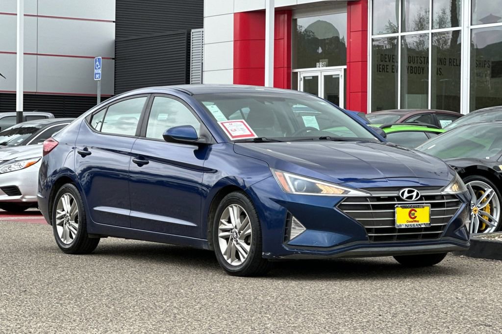Used 2019 Hyundai Elantra SEL image 2
