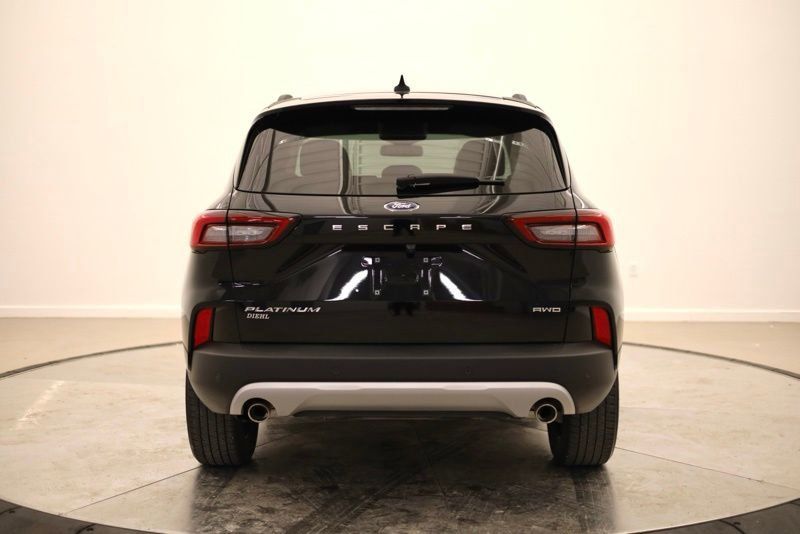 Used 2023 Ford Escape Platinum image 4