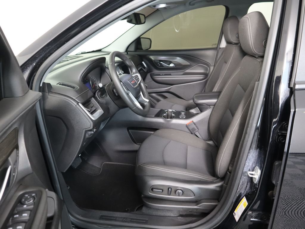 Used 2023 GMC Terrain SLE w/ Driver Convenience Package image 19