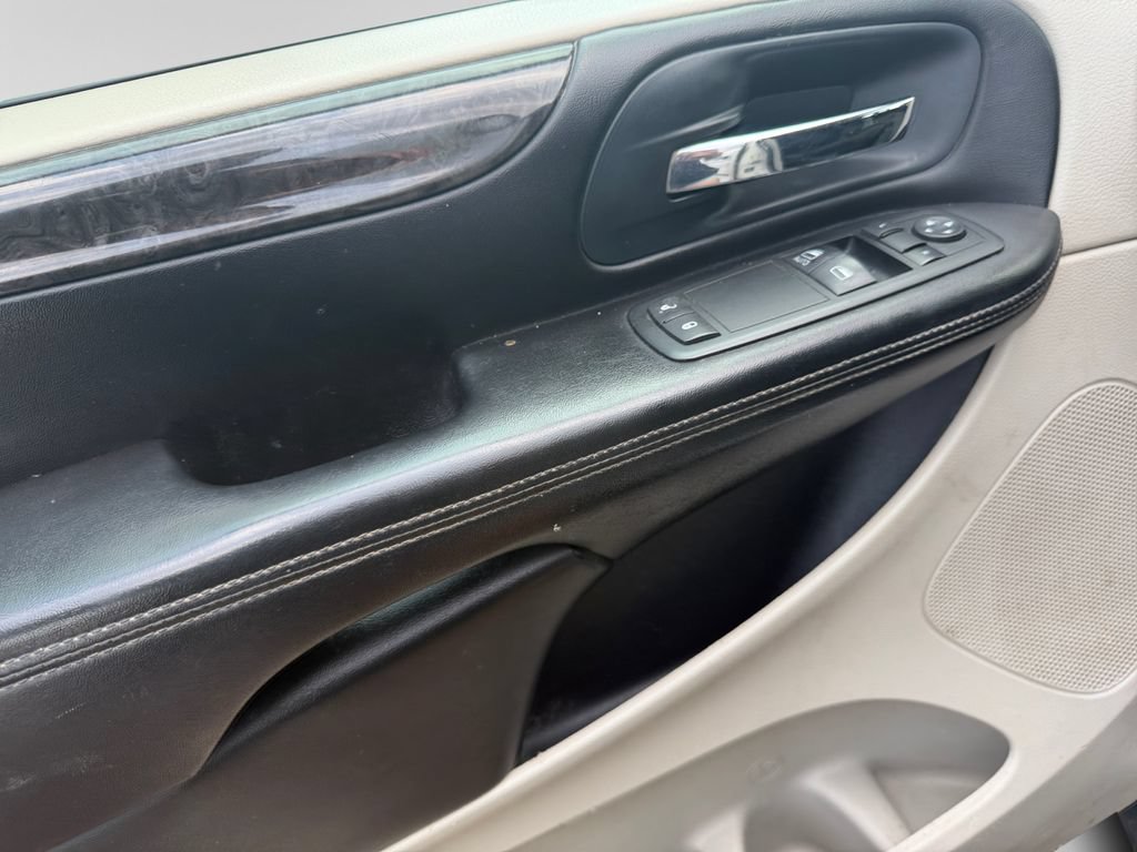 Used 2013 RAM C/V Tradesman FWD image 20