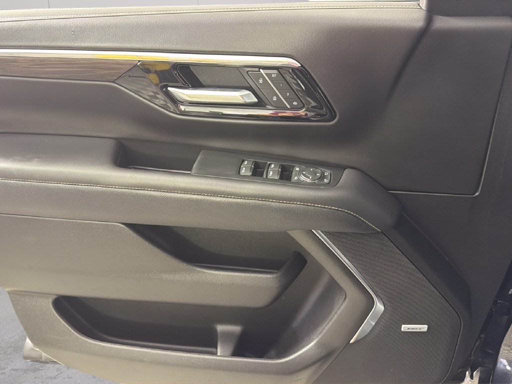 Certified 2025 Chevrolet Suburban Premier RWD image 26