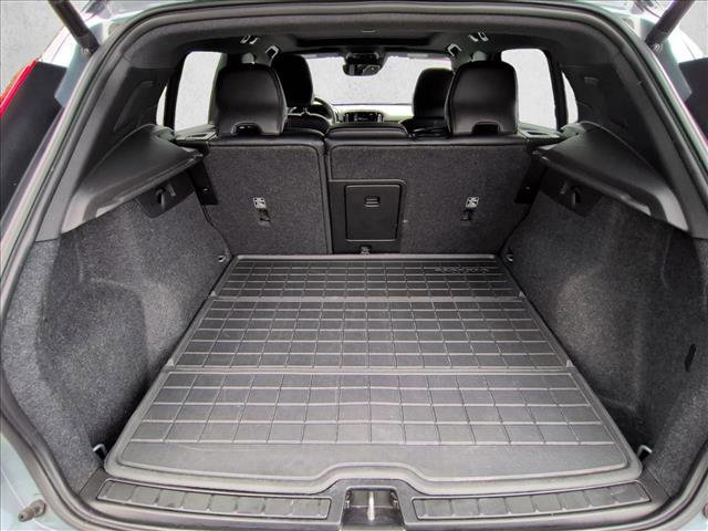 Used 2021 Volvo XC40 T5 R-Design w/ Climate Package image 6