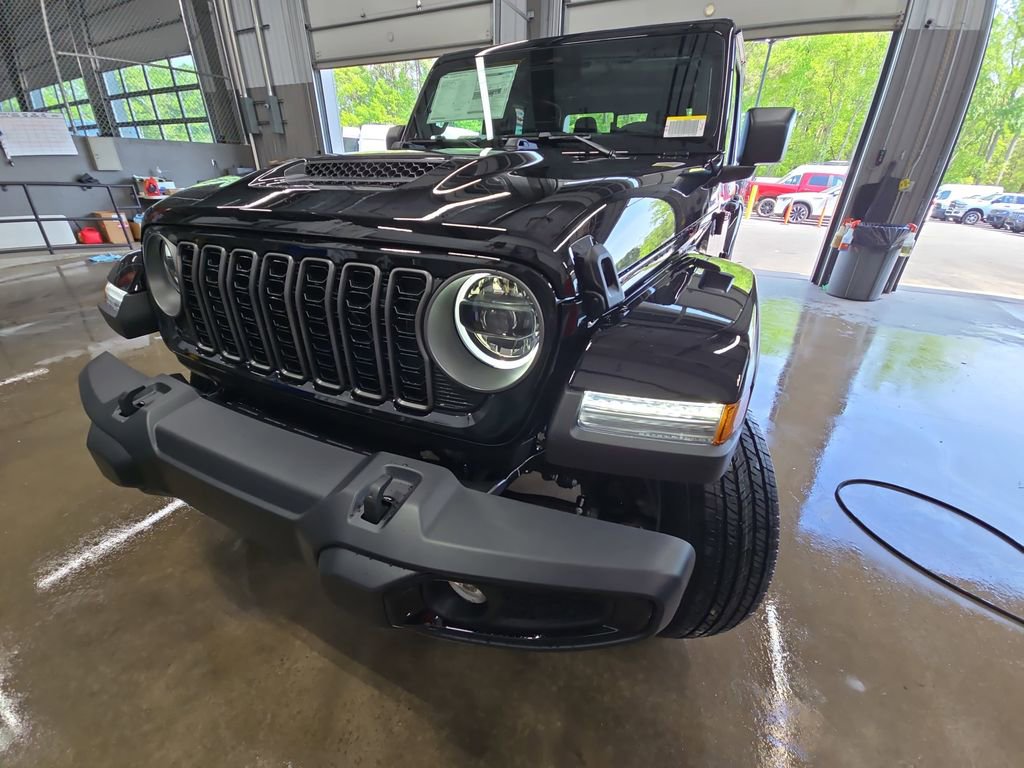 New 2026 Jeep Gladiator Sport AWD/4WD image 32