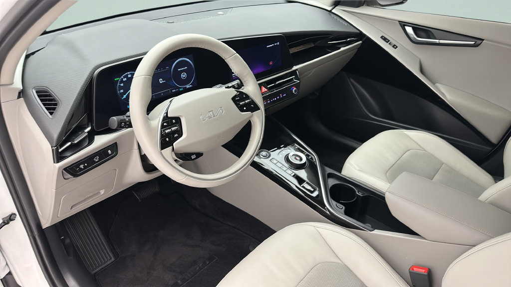 Used 2023 Kia Niro Wind w/ Wind Preserve Package FWD image 11