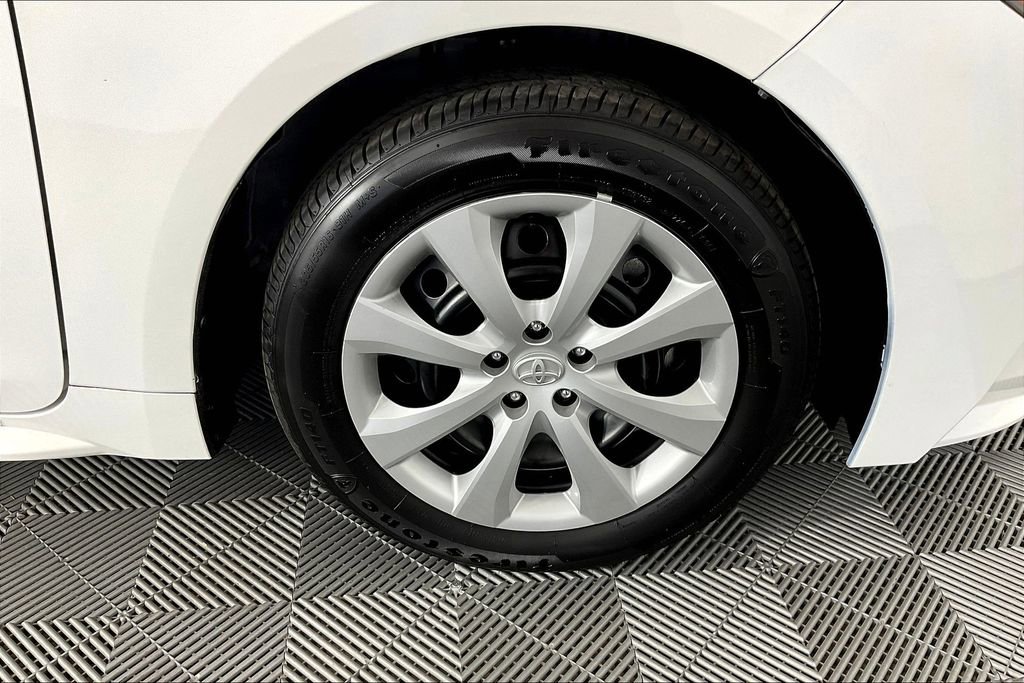 Used 2024 Toyota Corolla LE image 11