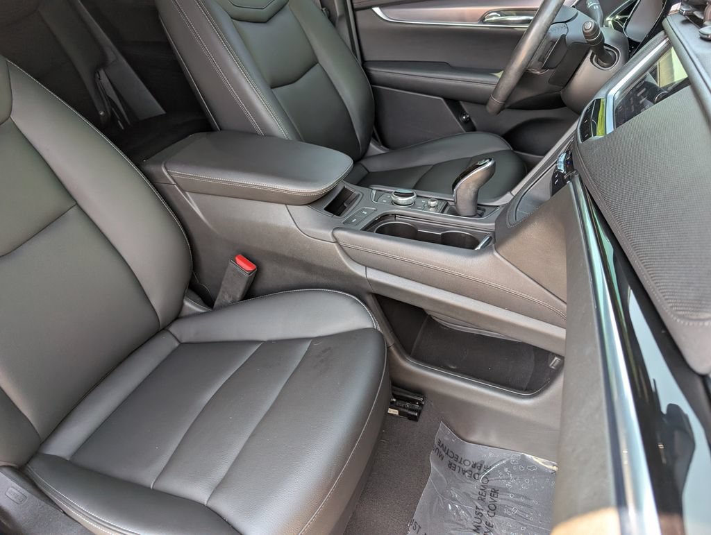 Used 2021 Cadillac XT6 Luxury FWD image 22