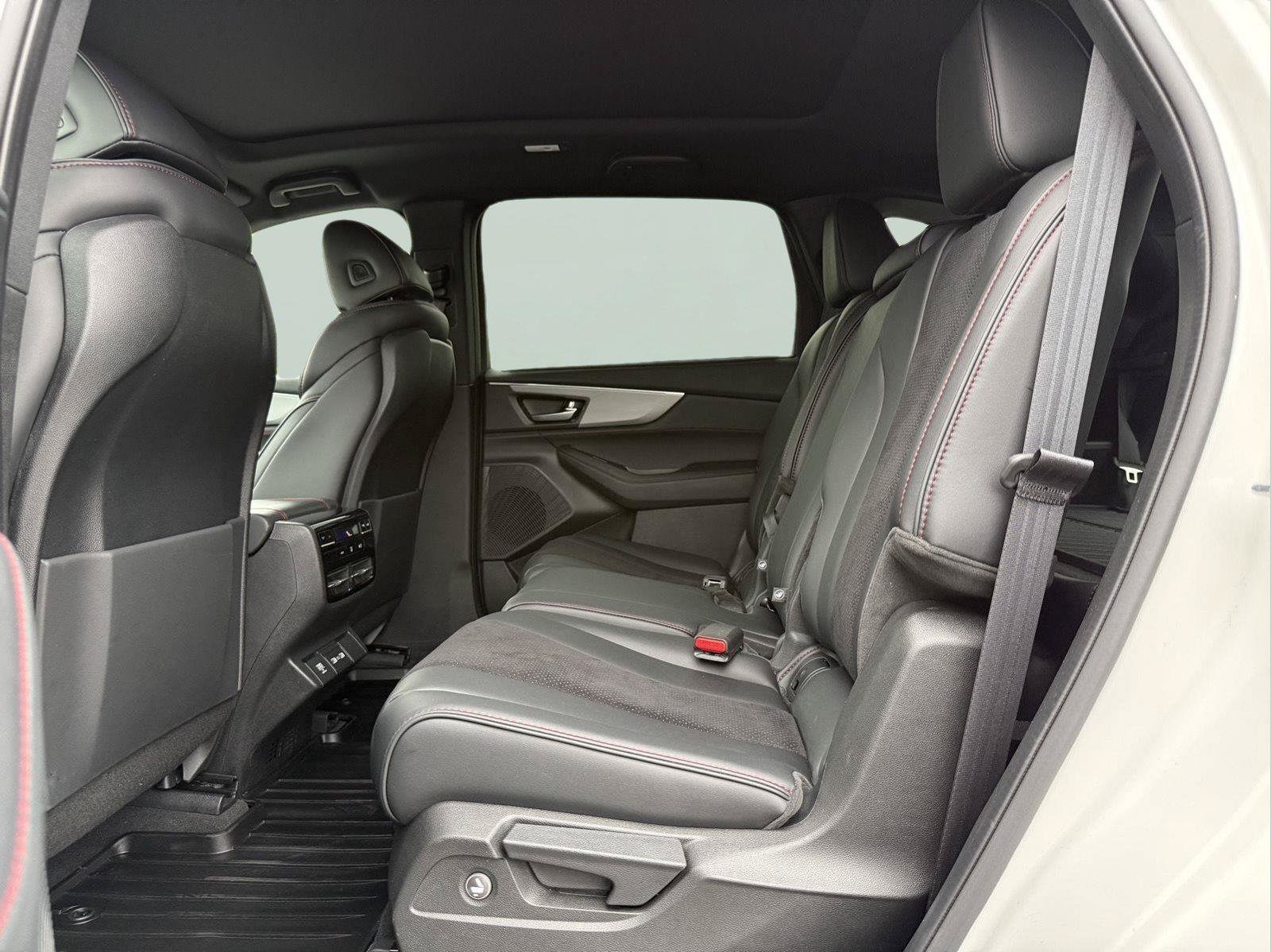 Used 2023 Acura MDX A-Spec AWD/4WD image 19