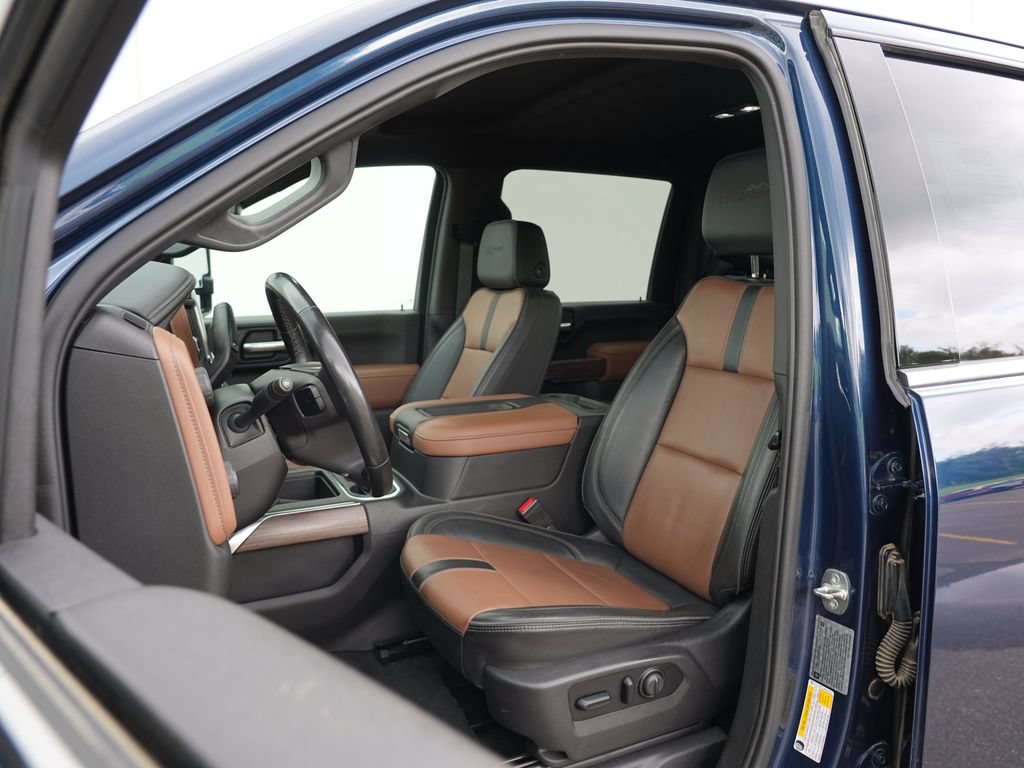 Certified 2021 Chevrolet Silverado 2500 High Country w/ Z71 Off-Road Package AWD/4WD image 13