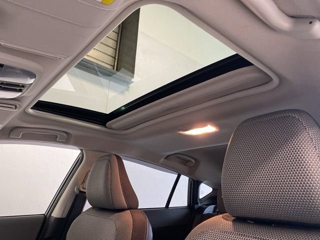 Used 2024 Subaru Crosstrek 2.0i Premium image 11