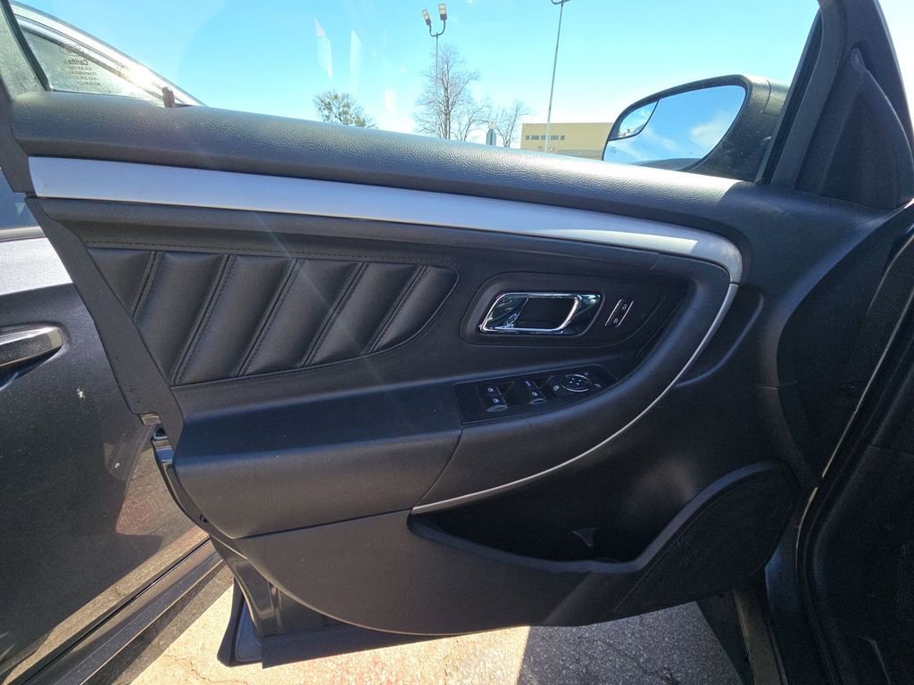 Used 2019 Ford Taurus SEL w/ Equipment Group 201A image 10
