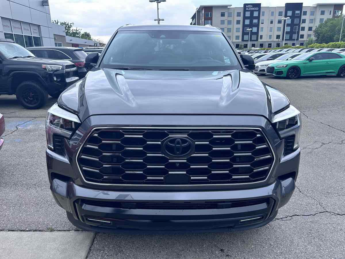 Used 2024 Toyota Sequoia Platinum image 3
