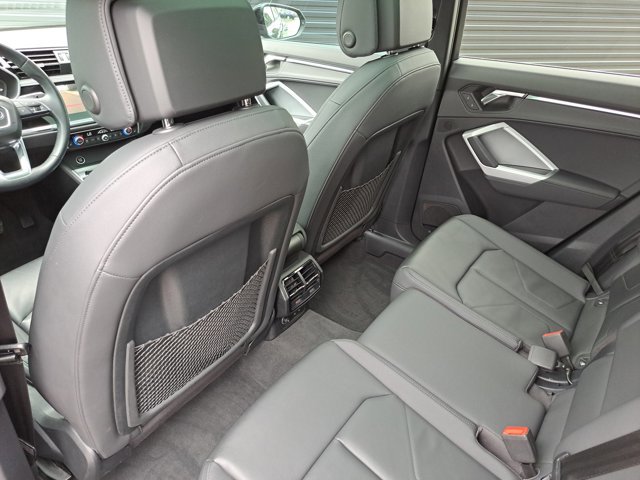 Used 2022 Audi Q3 2.0T Premium Plus image 16