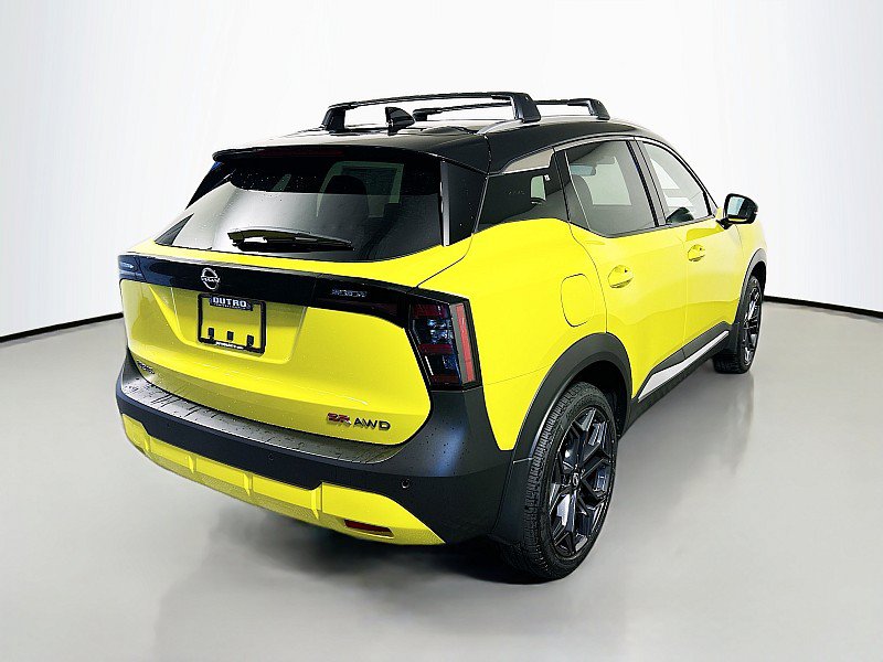 New 2026 Nissan Kicks SR w/ Cold Weather Package AWD/4WD image 8