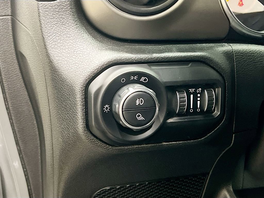 Used 2021 Jeep Gladiator Sport w/ Trailer Tow Package image 17