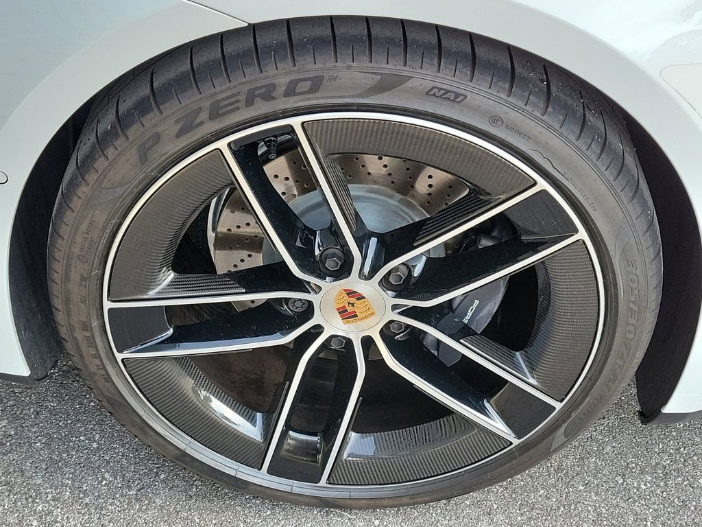 Certified 2025 Porsche 911 Carrera image 14