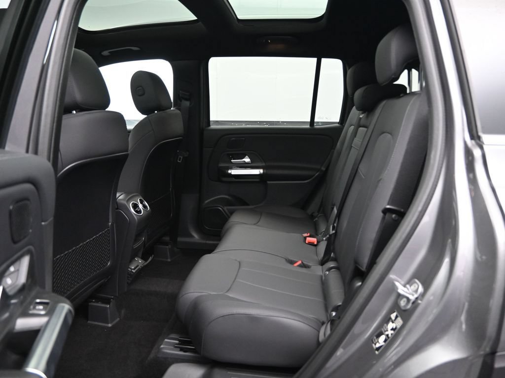 New 2026 Mercedes-Benz GLB 250 4MATIC image 22