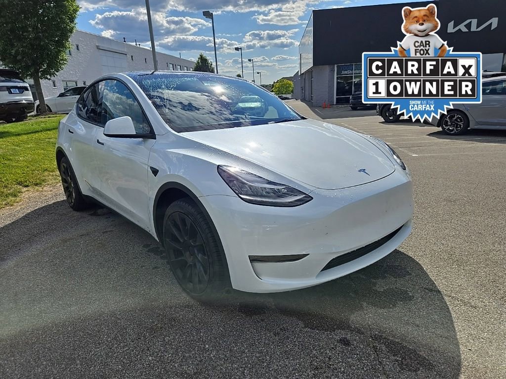 Used 2023 Tesla Model Y Long Range AWD/4WD image 1