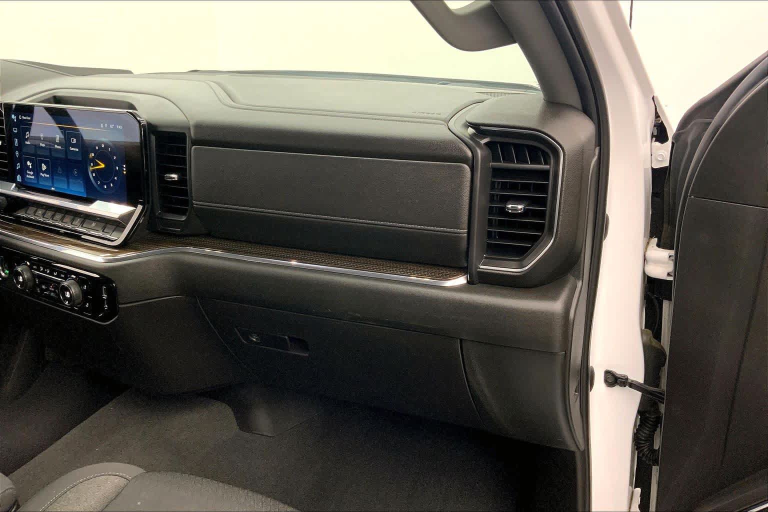 Used 2023 Chevrolet Silverado 1500 LT AWD/4WD image 22