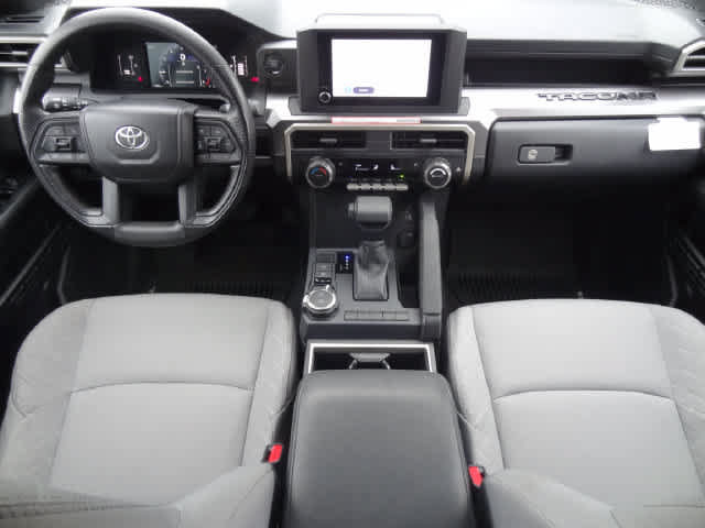 Used 2025 Toyota Tacoma SR5 AWD/4WD image 11