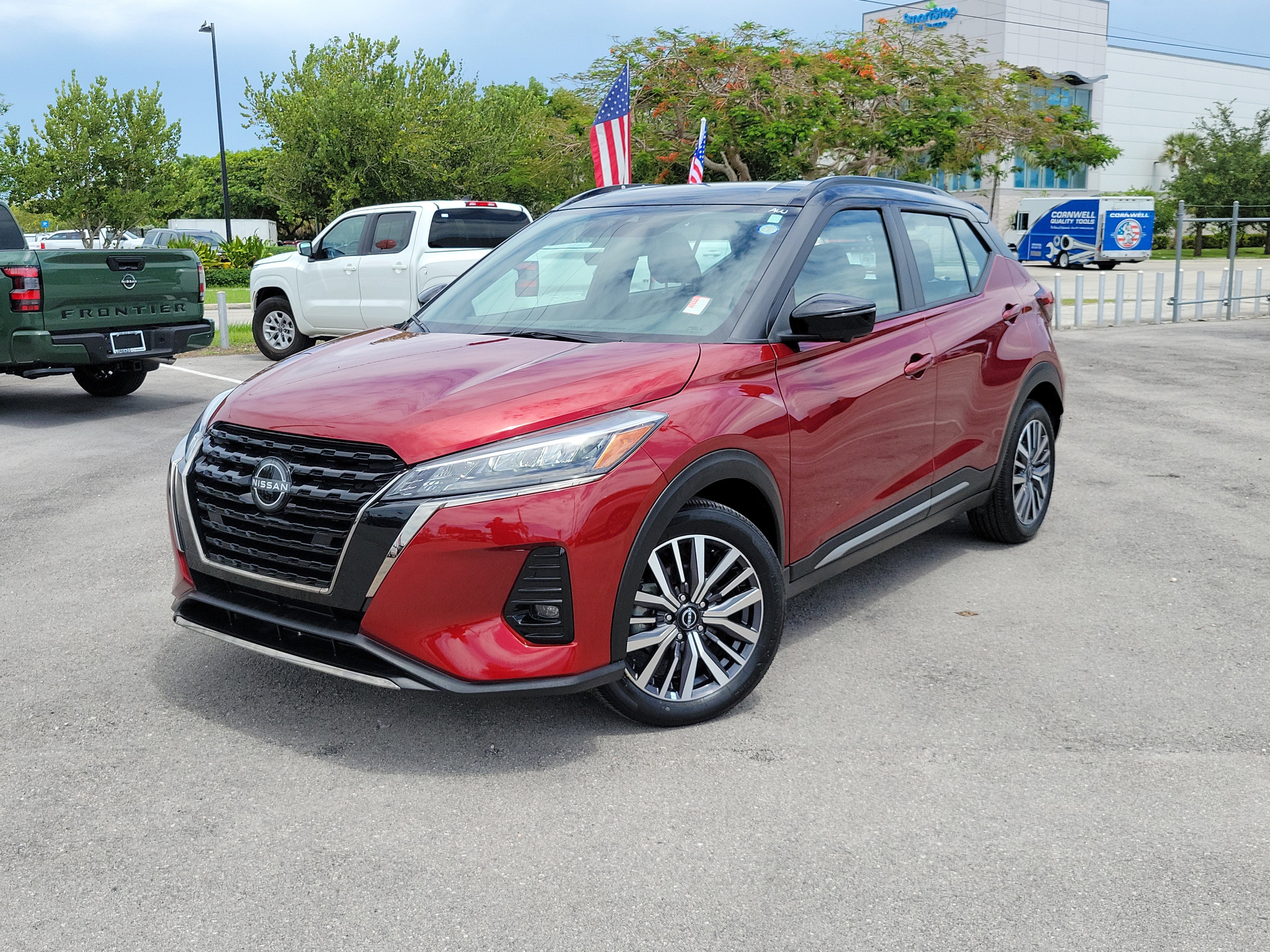 Used 2024 Nissan Kicks SR FWD image 30
