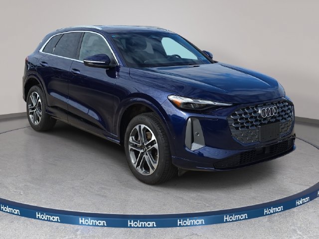 Certified 2025 Audi Q5 Premium w/ Convenience Package AWD/4WD image 4