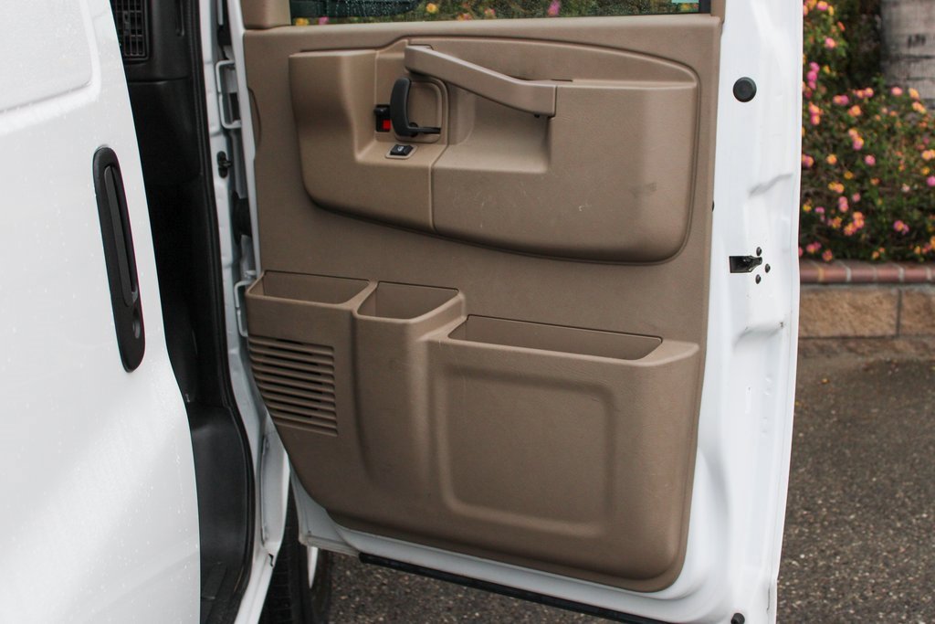 Used 2020 Chevrolet Express 3500 w/ Driver Convenience Package image 36