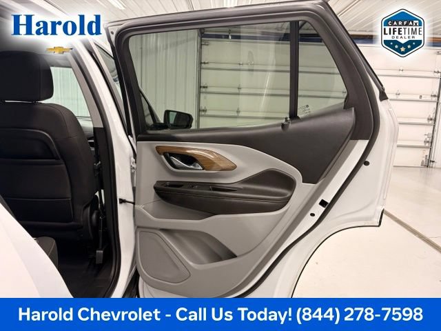 Used 2021 GMC Terrain SLE w/ Driver Convenience Package FWD image 8