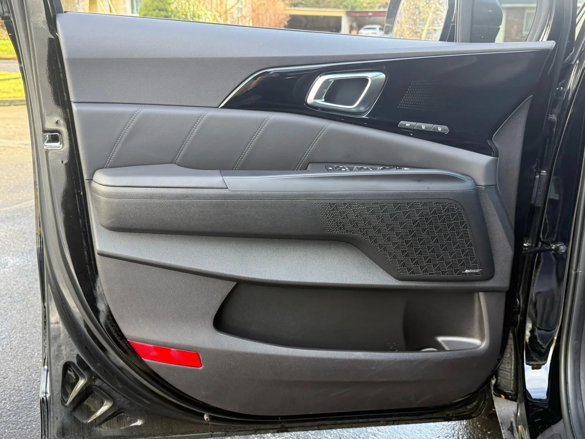 Used 2025 Kia Carnival SX Prestige FWD image 17
