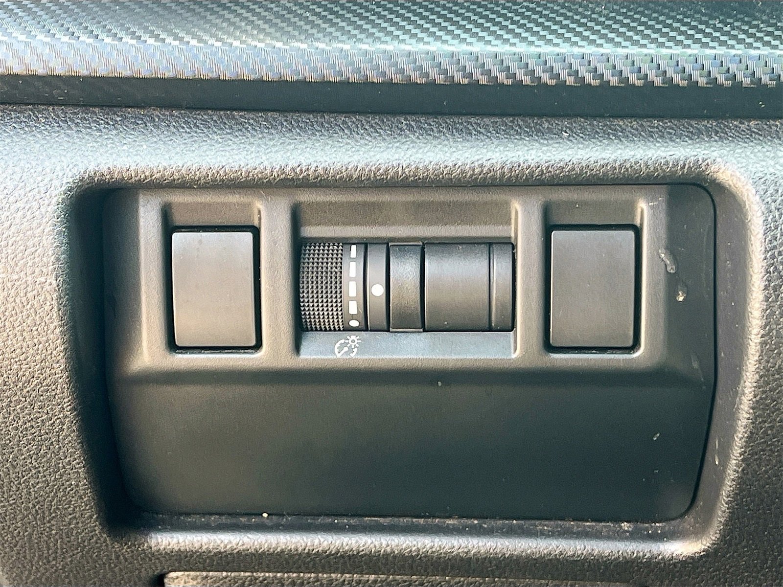 Used 2024 Subaru Crosstrek 2.0i Premium image 10