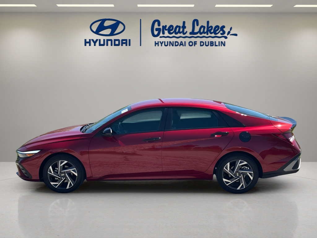 Certified 2025 Hyundai Elantra Sport FWD image 2
