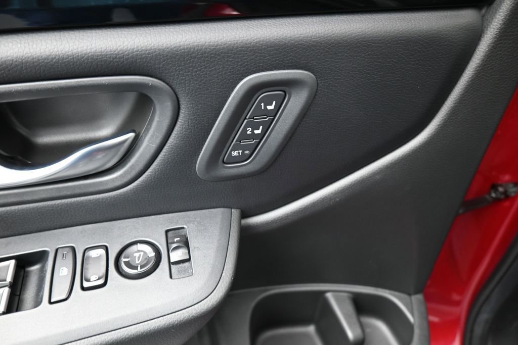 Used 2024 Honda Pilot Touring image 15