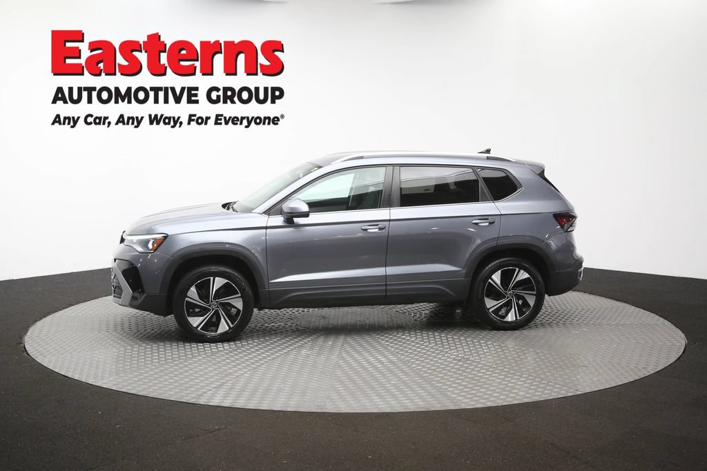 Used 2025 Volkswagen Taos SE AWD/4WD image 57