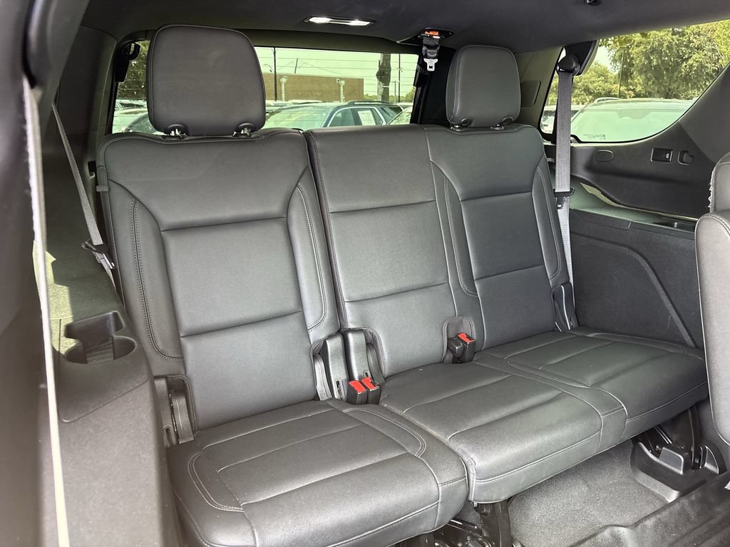 Used 2021 Chevrolet Tahoe Z71 w/ Luxury Package AWD/4WD image 27