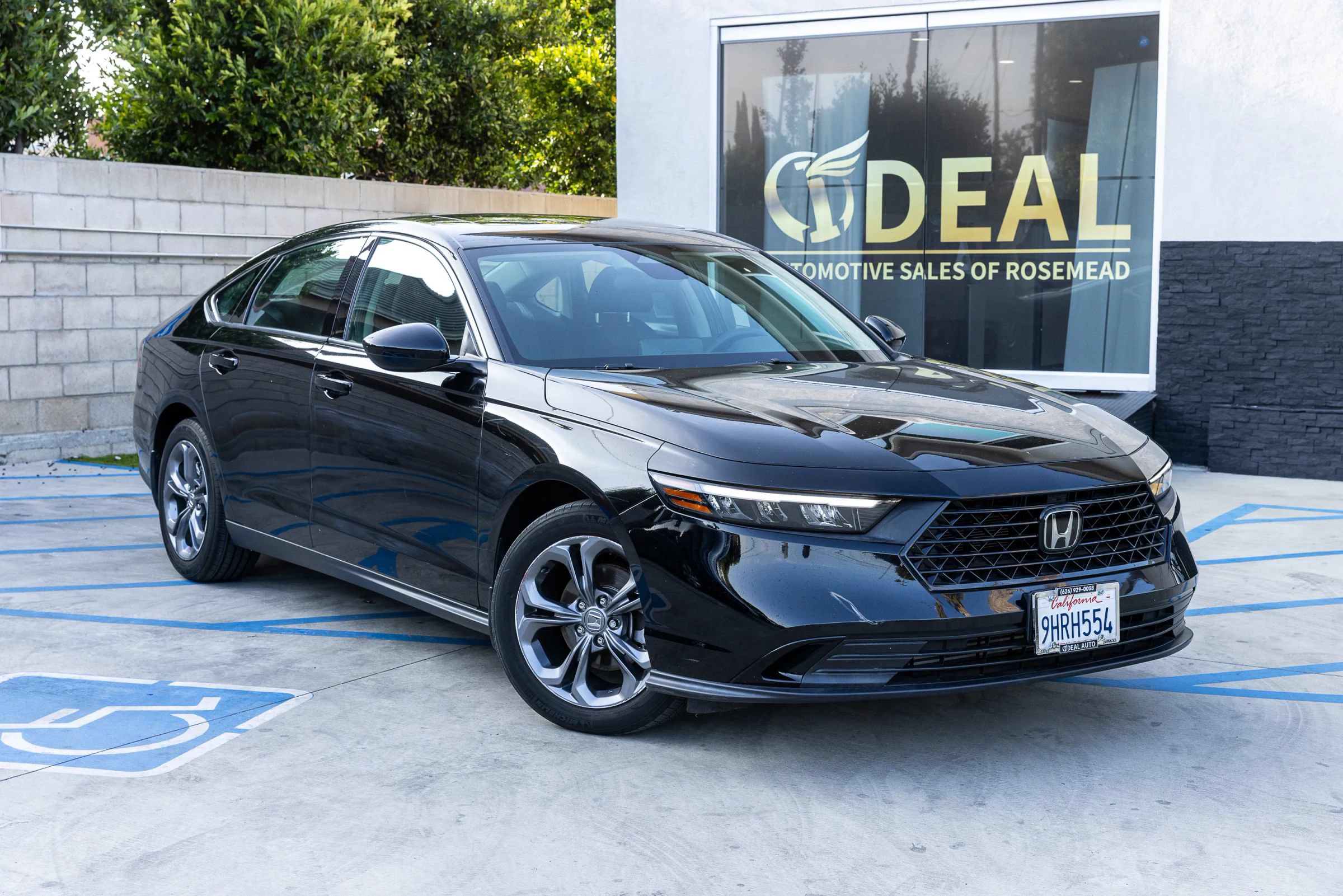 Used 2023 Honda Accord EX image 2
