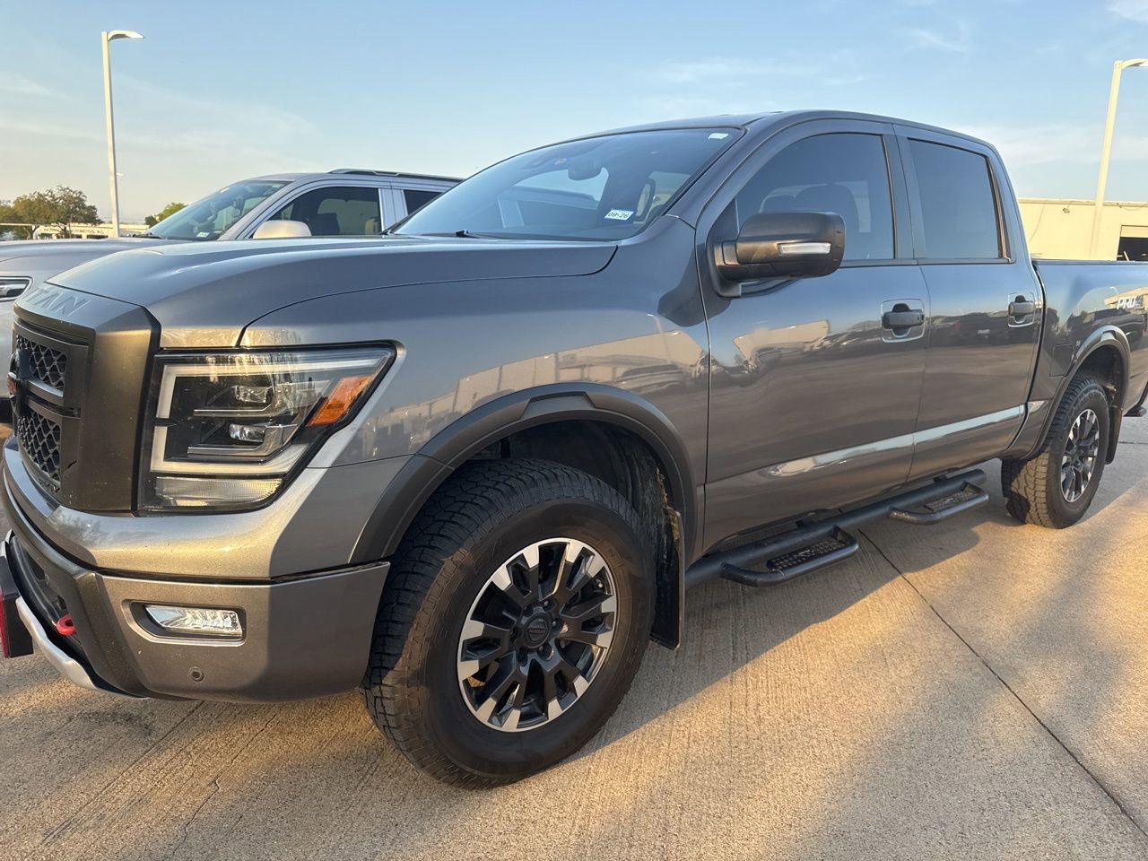 Used 2022 Nissan Titan PRO-4X w/ Pro-4x Convenience Package image 1