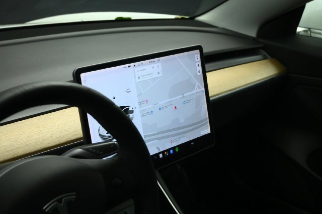 Used 2020 Tesla Model 3 Standard Range RWD image 50