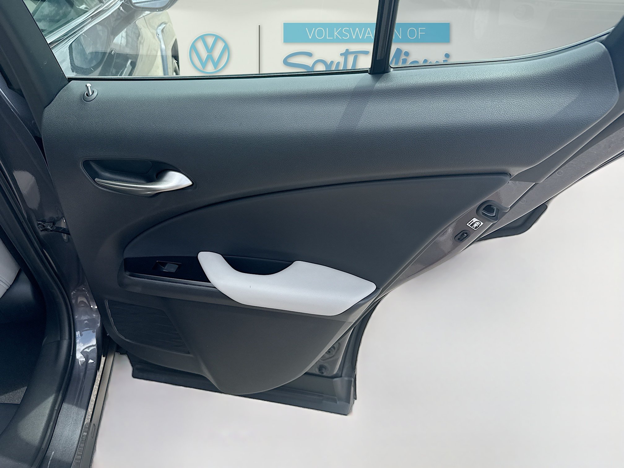 Used 2023 Lexus UX 250h FWD w/ Accessory Package (Z1) image 30