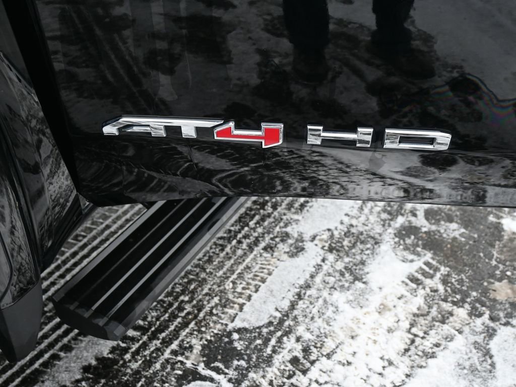 Used 2023 GMC Sierra 3500 AT4 w/ AT4 Premium Plus Package image 19